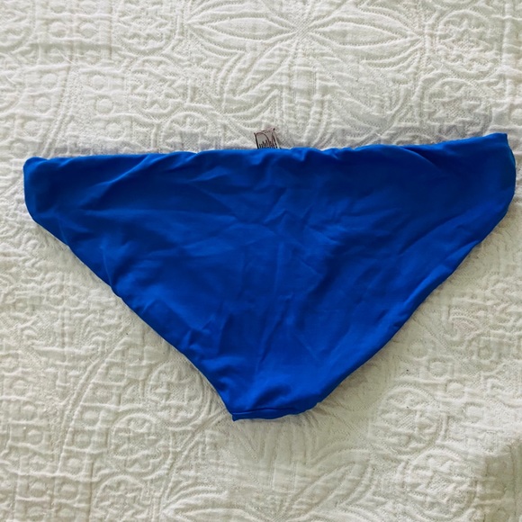 Medium reversible Maaji bottoms - Picture 4 of 4